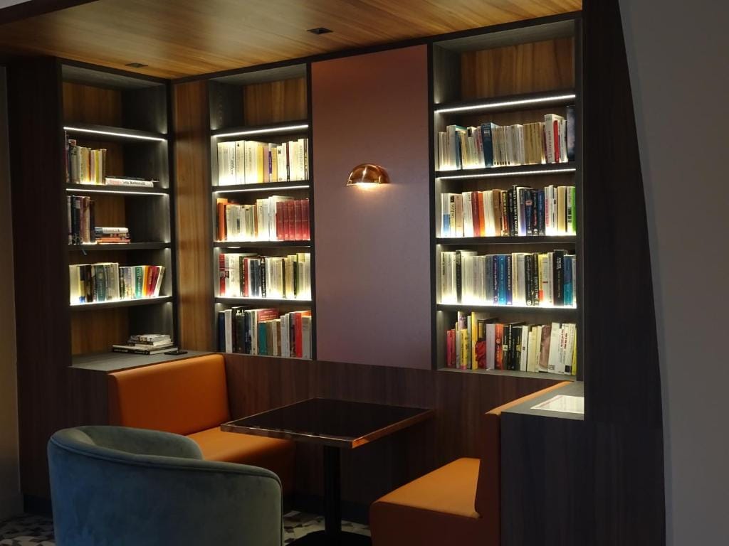 Aquabella Hôtel & Spa — 5