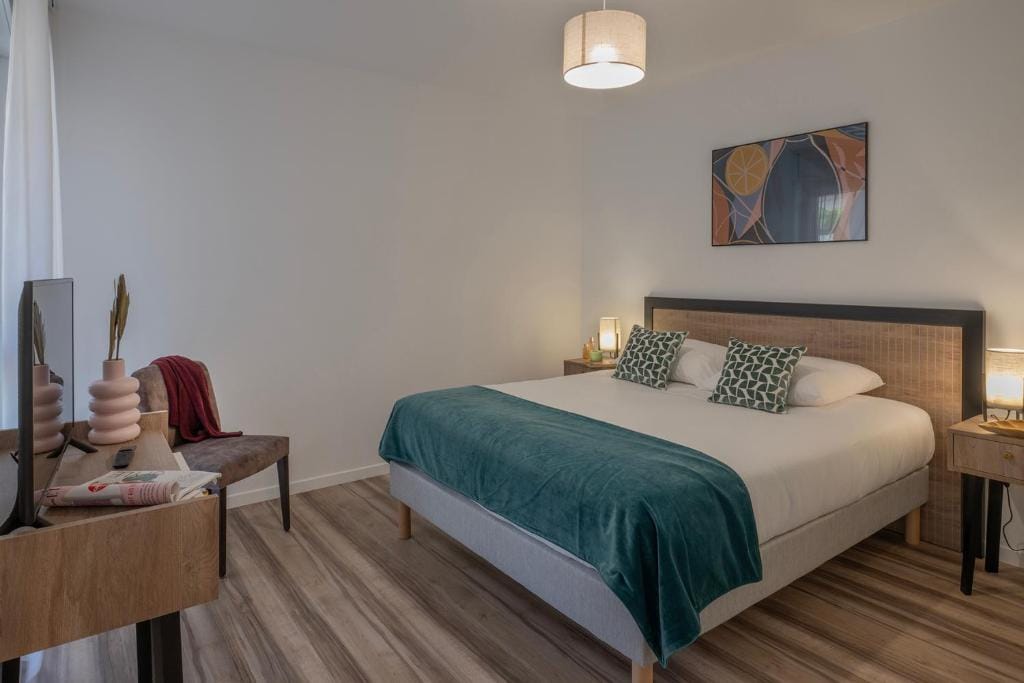 DOMITYS - L'Amandier — 2