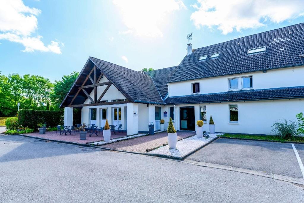 Comfort Hotel Amiens Nord — 1