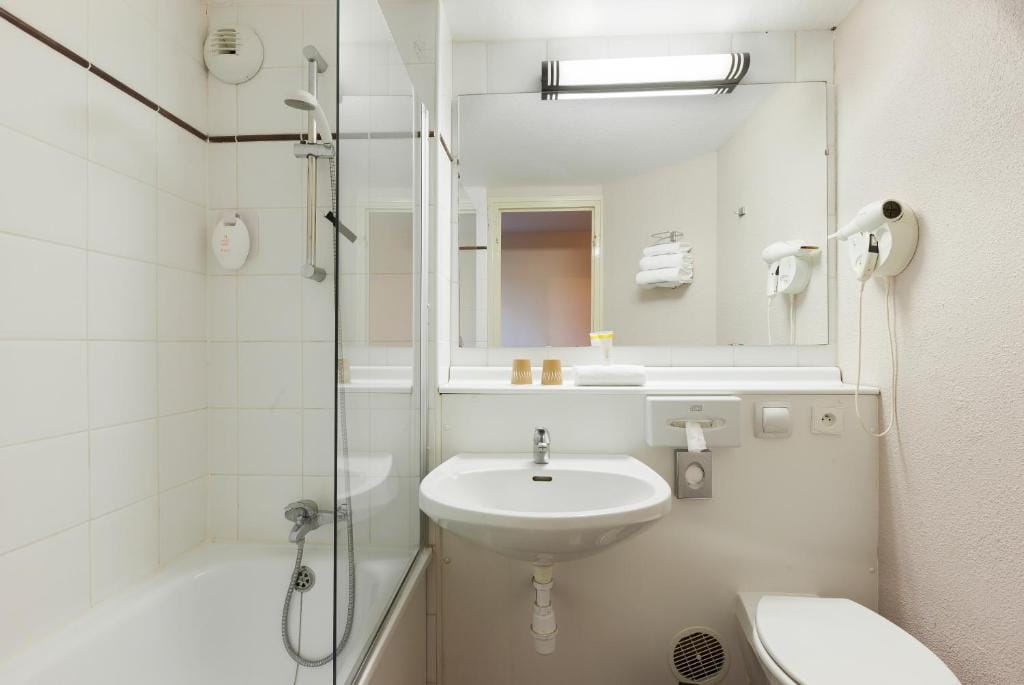 Comfort Hotel Amiens Nord — 3
