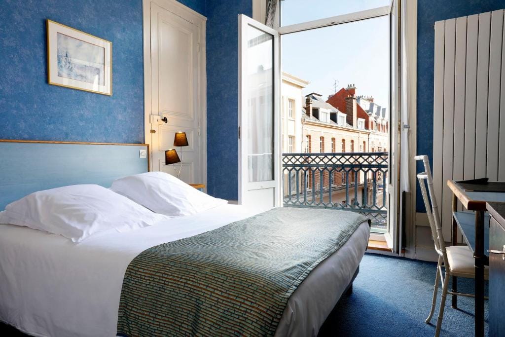 Grand Hotel de L'Univers — 2