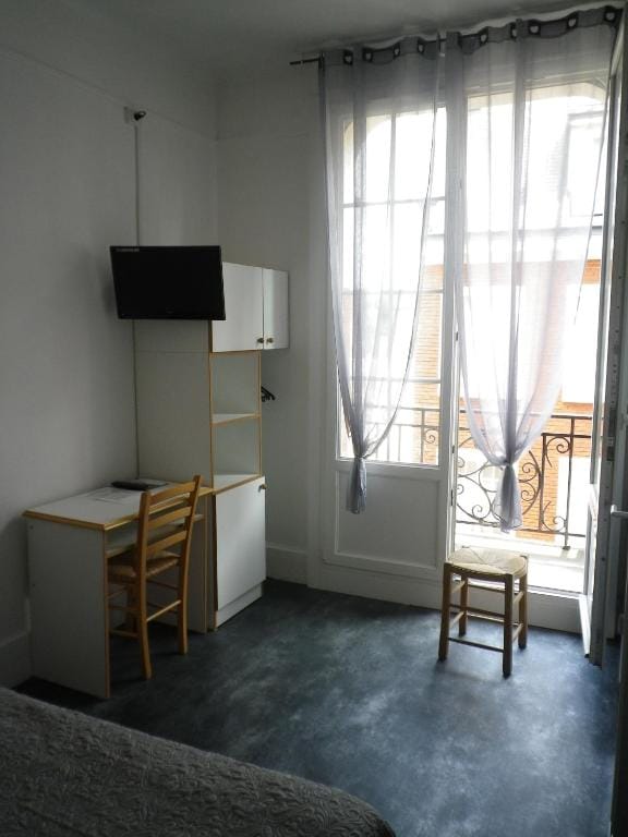 Hôtel De Normandie — 5