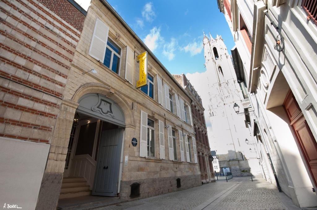 Hotel Le Prieuré et La Résidence — 1