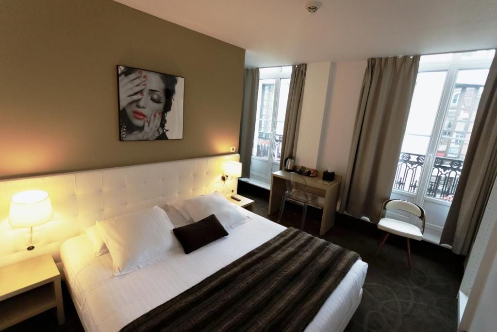 Le Saint Louis — 2