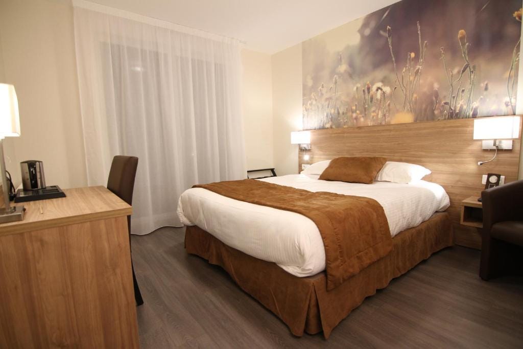 Logis Hôtel - La Chambre d'Amiens — 2