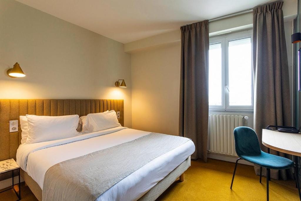 Grand Hotel de la Gare, Angers — 1