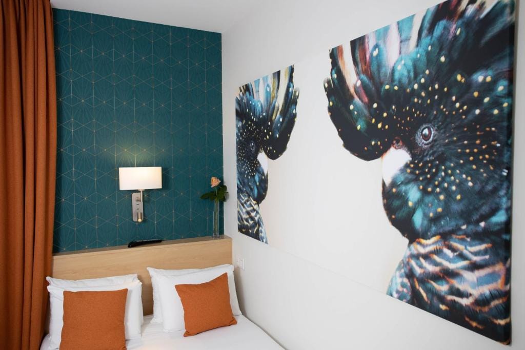 Hotel Continental — 5