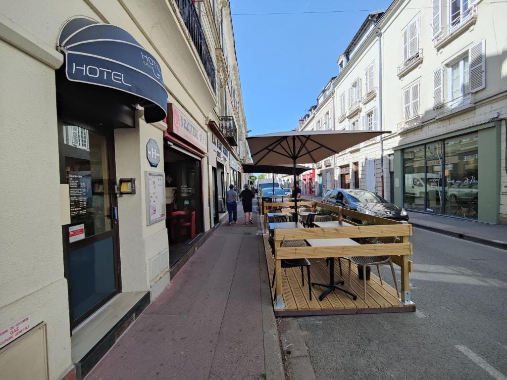 Hotel Des Lices - Angers — 5