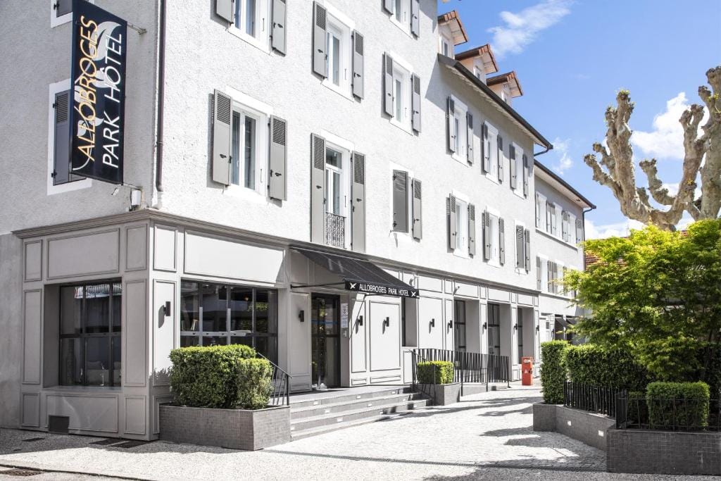 Allobroges Park Hôtel — 1