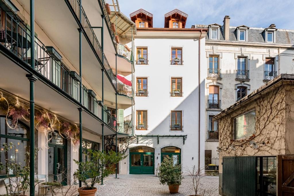 Hôtel La Cour du 6 — 3