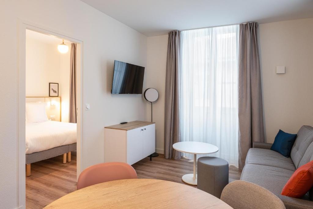 ROYAL Annecy Apparthôtel — 5