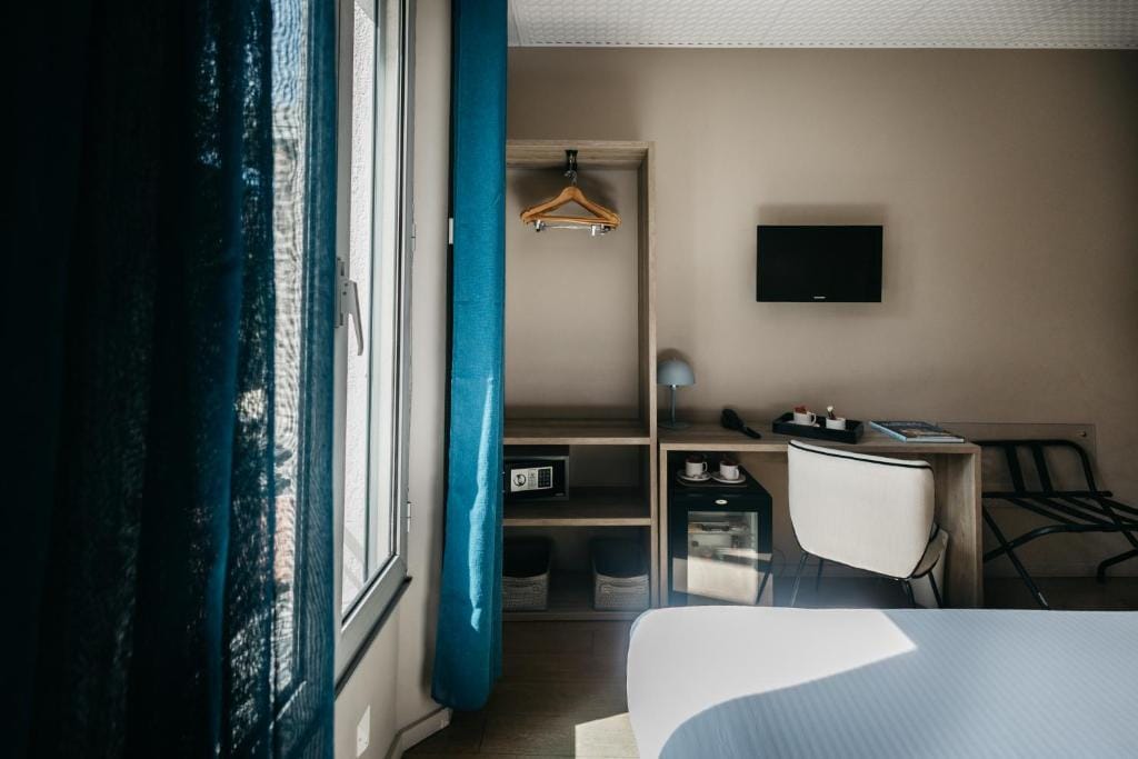 Hôtel Le Petit Castel — 4