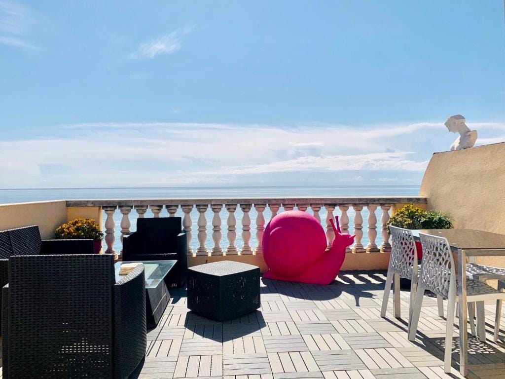 Les Remparts Antibes Location — 1