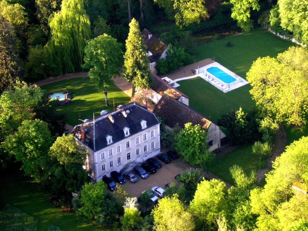 Château de Challanges — 1