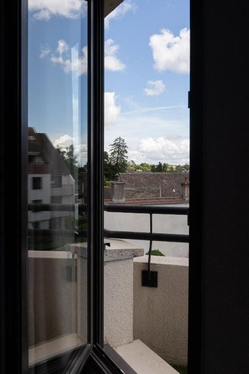 Hôtel Henry II Beaune Centre — 5