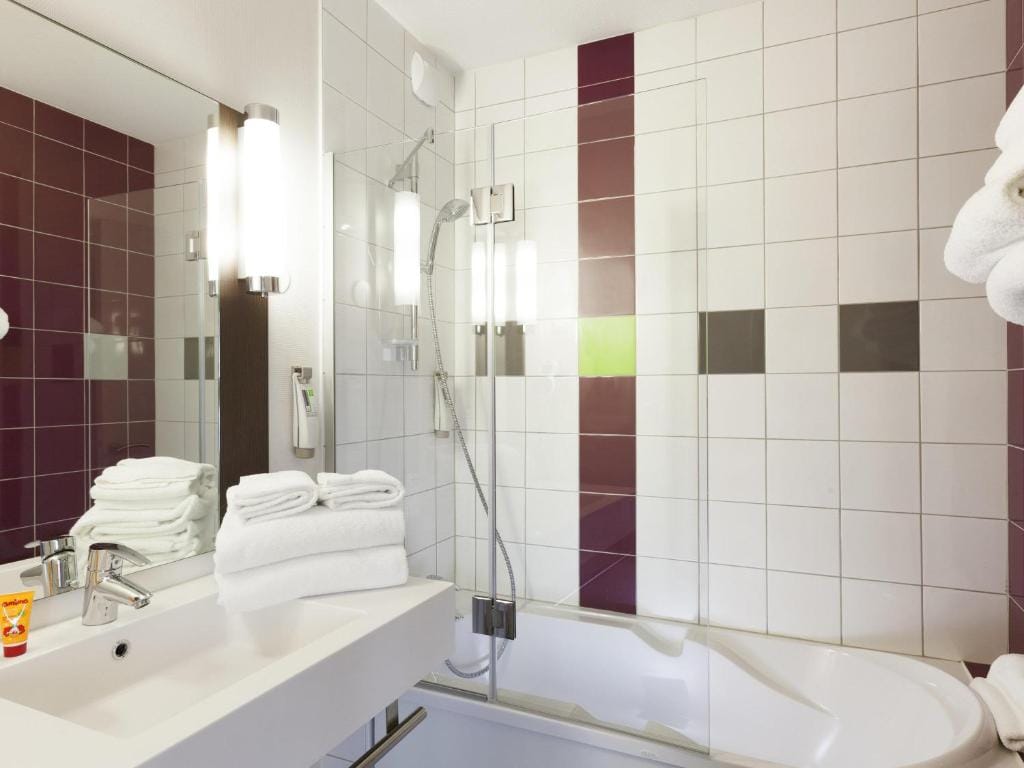 ibis Styles Beaune Centre — 3