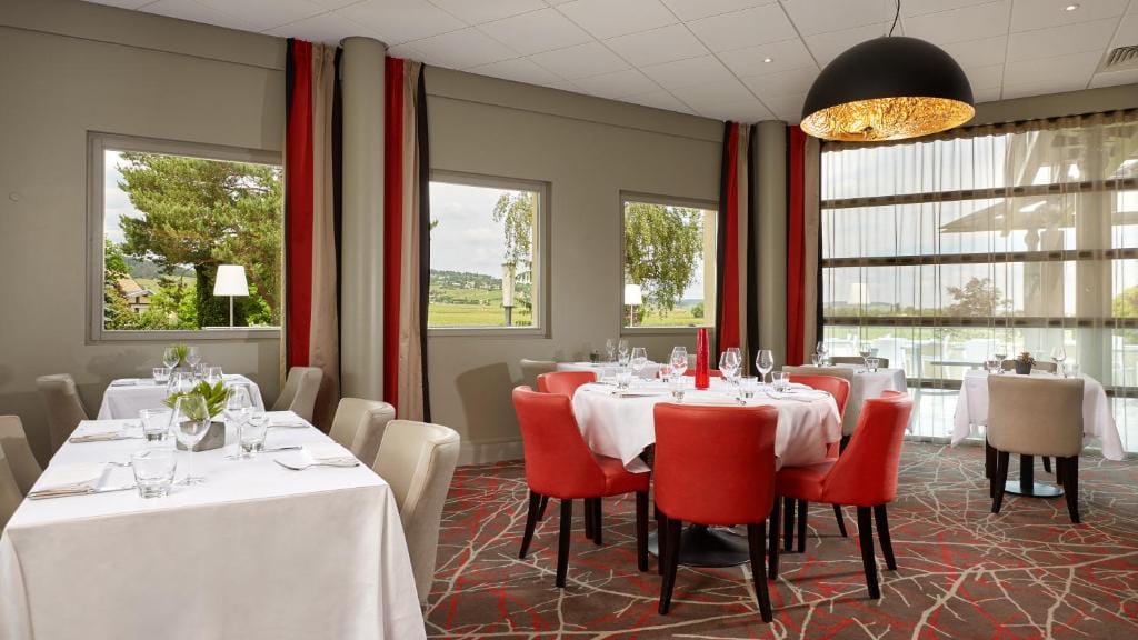 Kyriad Prestige Beaune le Panorama — 5