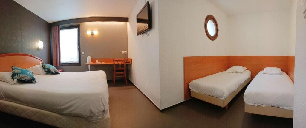 Brit Hotel Besancon l'Horloge — 2