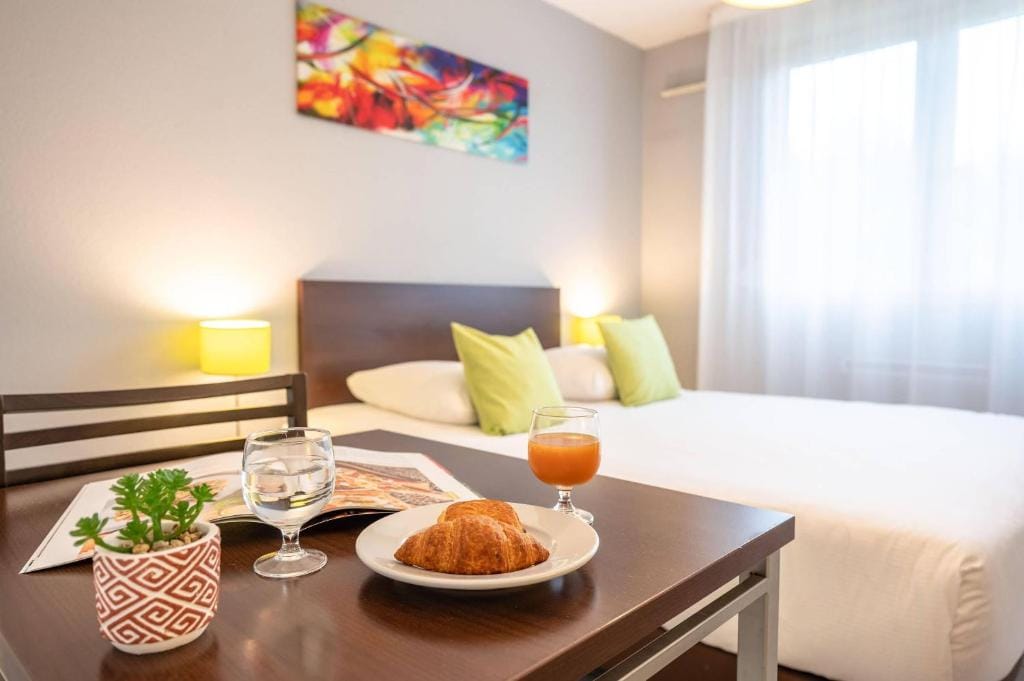 Comfort Aparthotel Besancon La City — 1