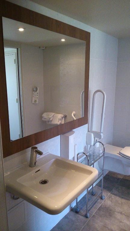 Hotel Campanile Besançon Nord Ecole Valentin — 4