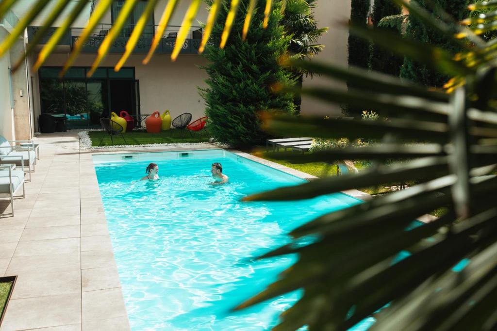 Logis Hôtel Victor Hugo & Spa — 1