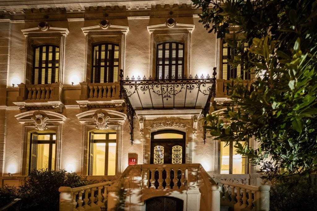L'Hôtel Particulier Beziers — 2