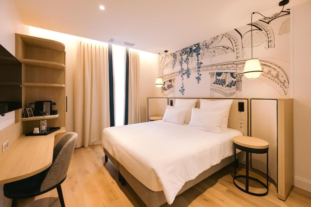 Hôtel Majestic — 2