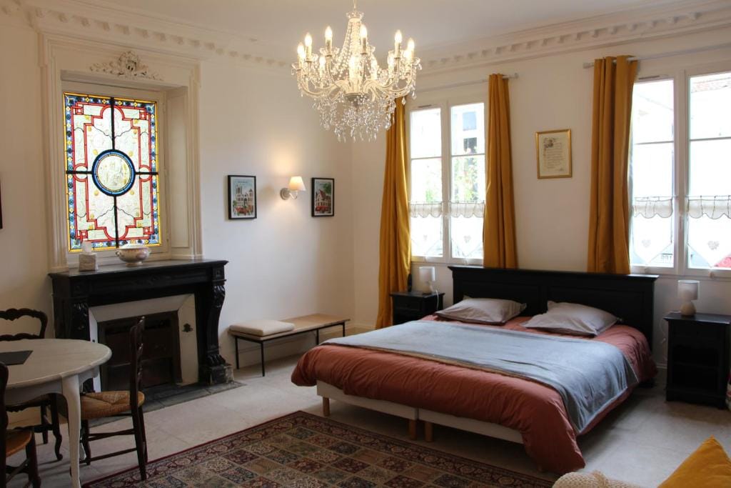 Clos Montcenoux, au coeur de Bourges. — 2