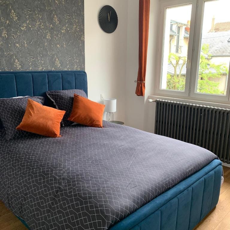 La suite du Theatre — 2