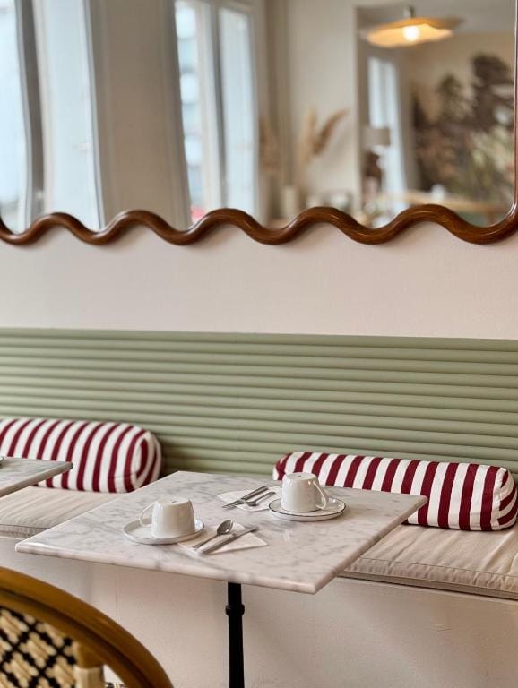 Hotel Saint Louis — 1