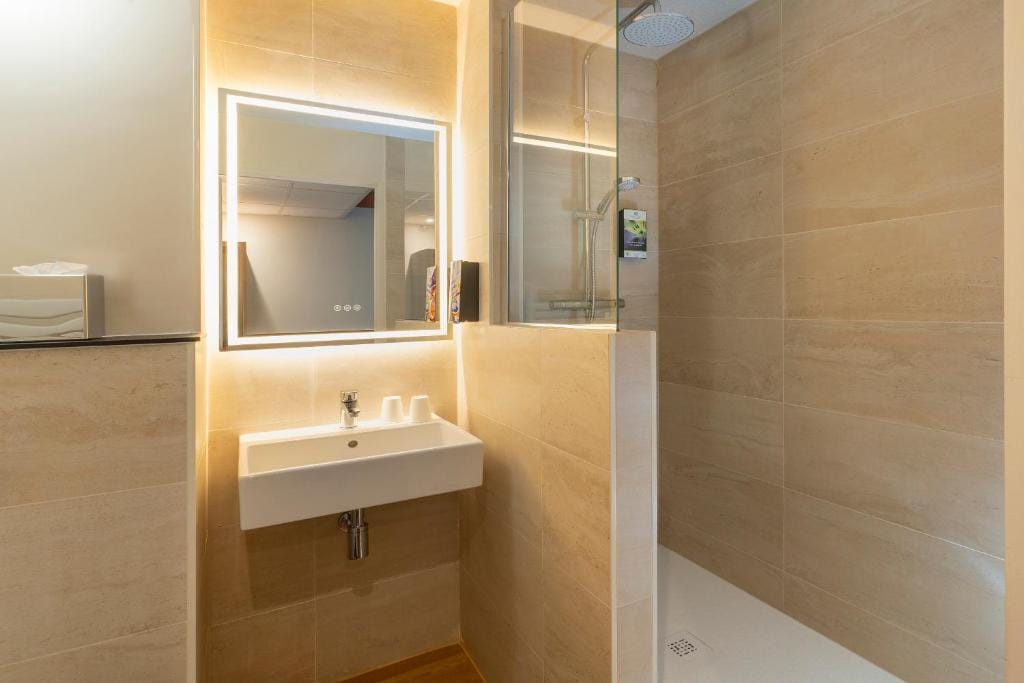 Sure Hotel by Best Western Caen Memorial — 3