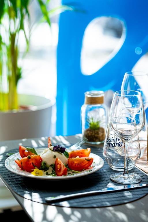 Breeze Hotel — 4