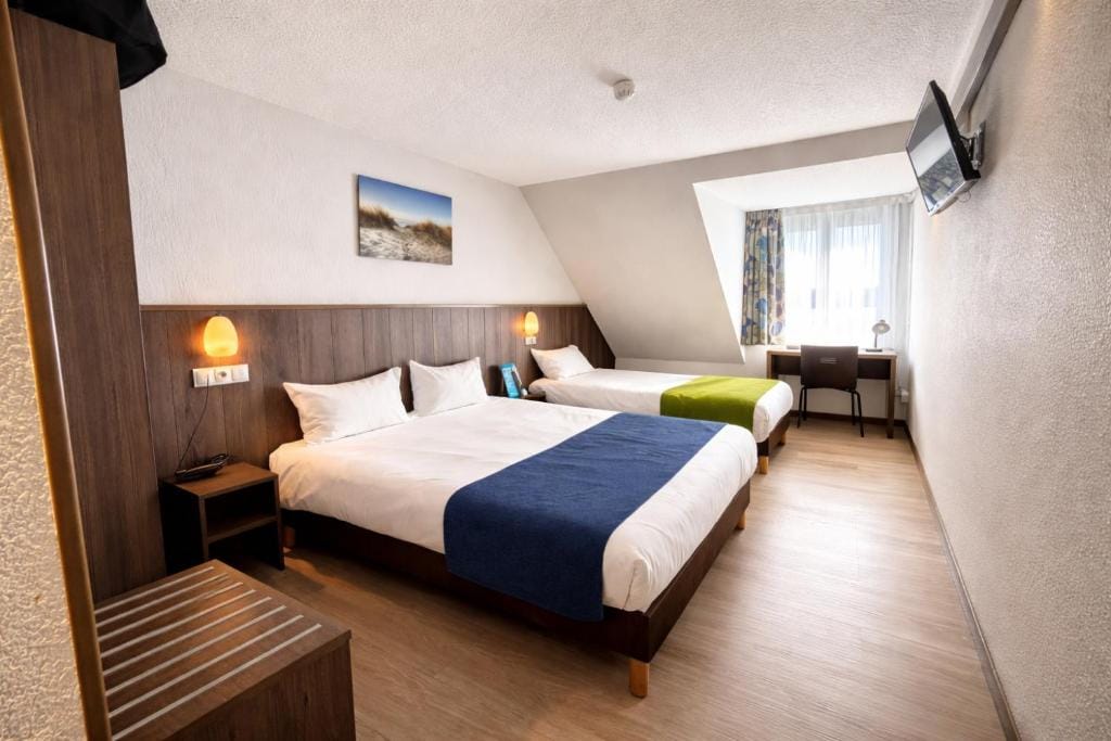 Brit Hotel Calais — 2