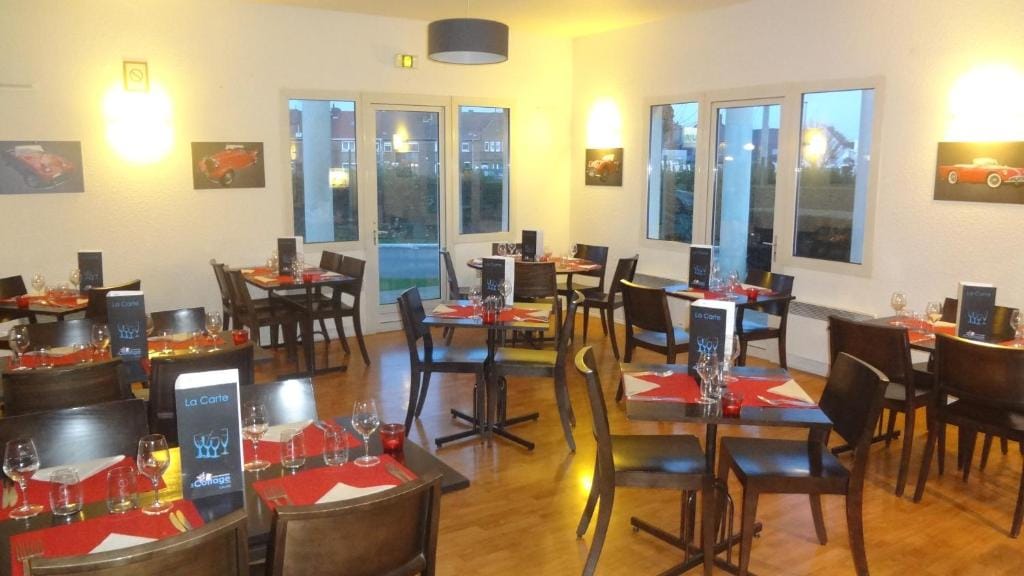 Logis Hôtel & Restaurant & Bar LE COTTAGE — 4