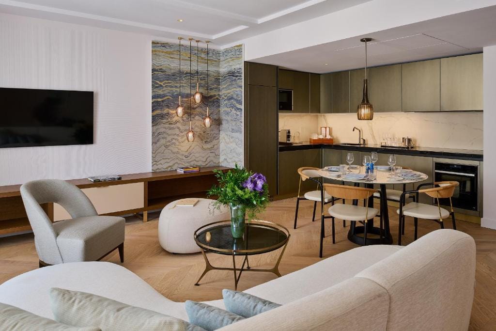 Carlton Cannes, a Regent Hotel — 3