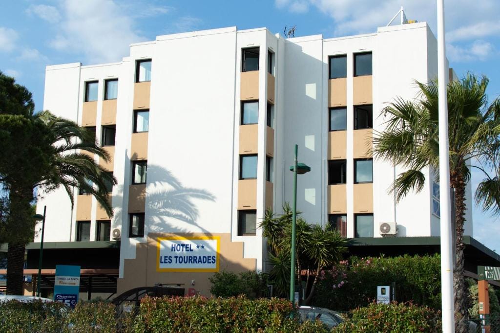 Hotel les Tourrades — 1
