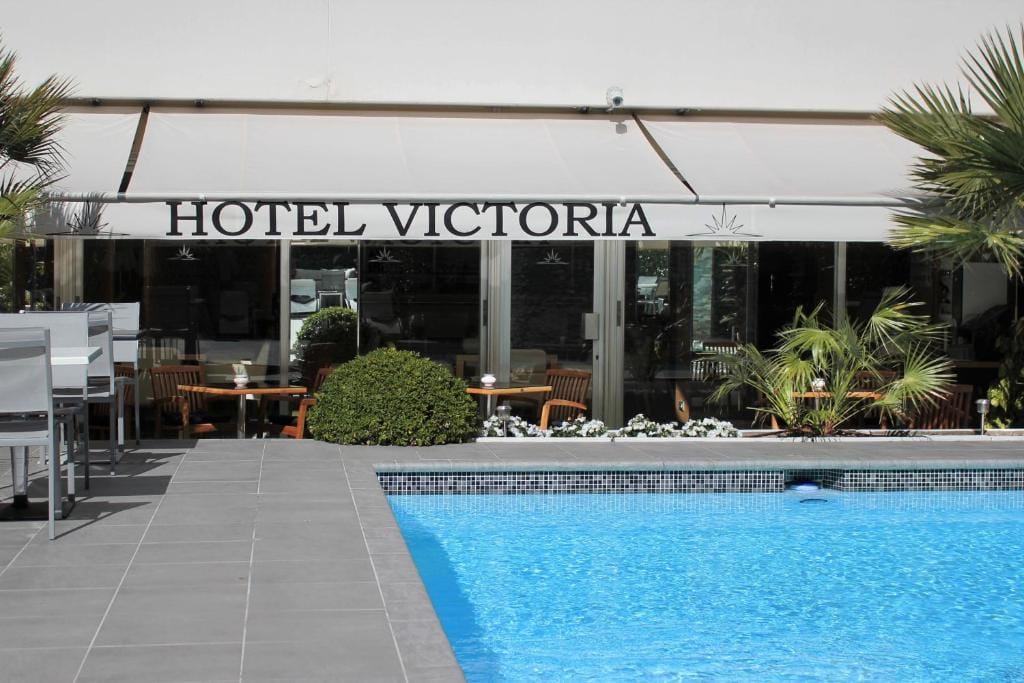 Hôtel Victoria — 1