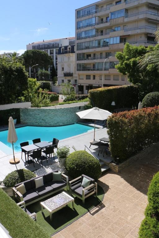 Hôtel Victoria — 3