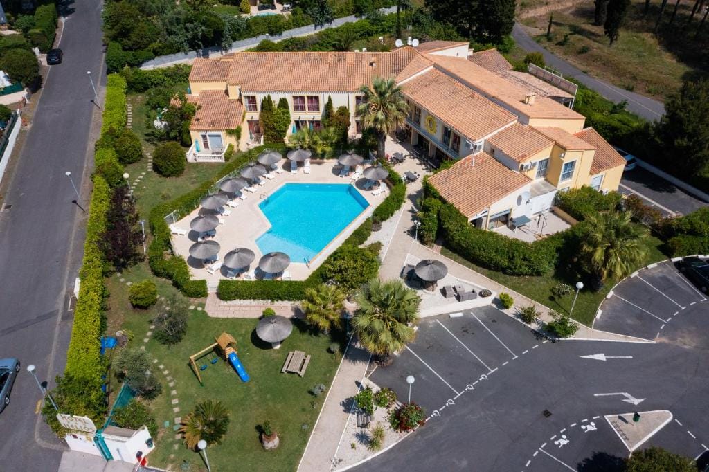 Brit Hotel Confort Hélios Agde — 4