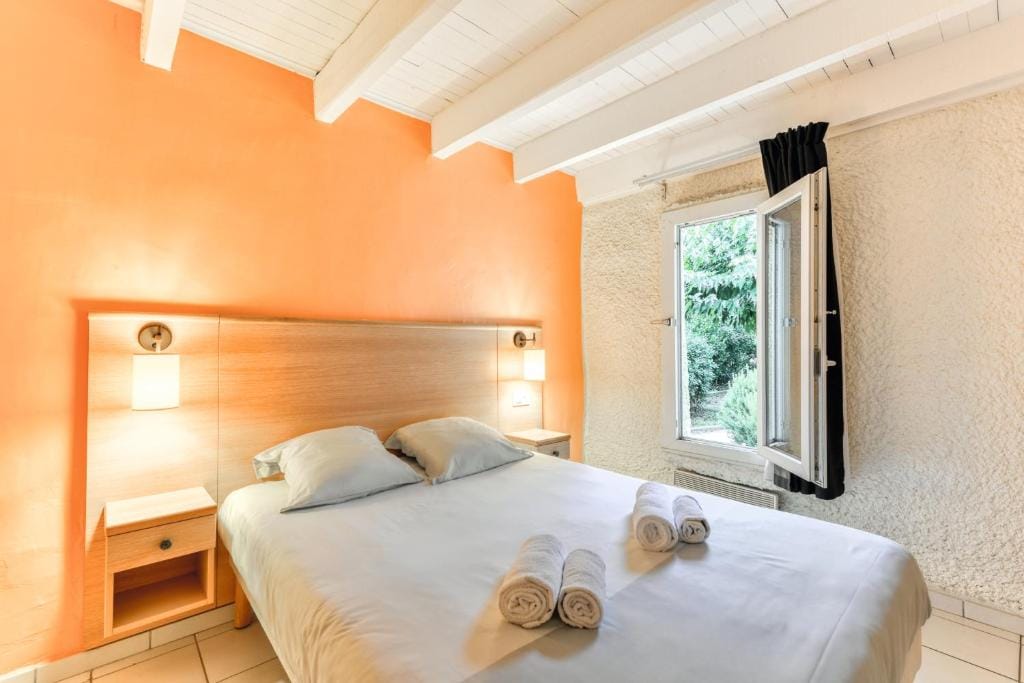 SOWELL RESIDENCES Les Lauriers Roses — 2