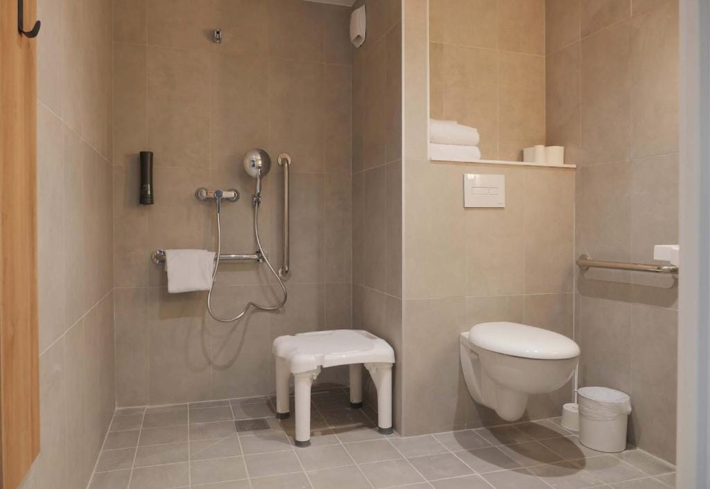 B&B HOTEL Carcassonne Rocadest La Cité — 2