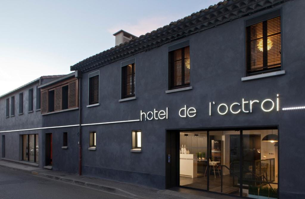 Hôtel De L'octroi — 4