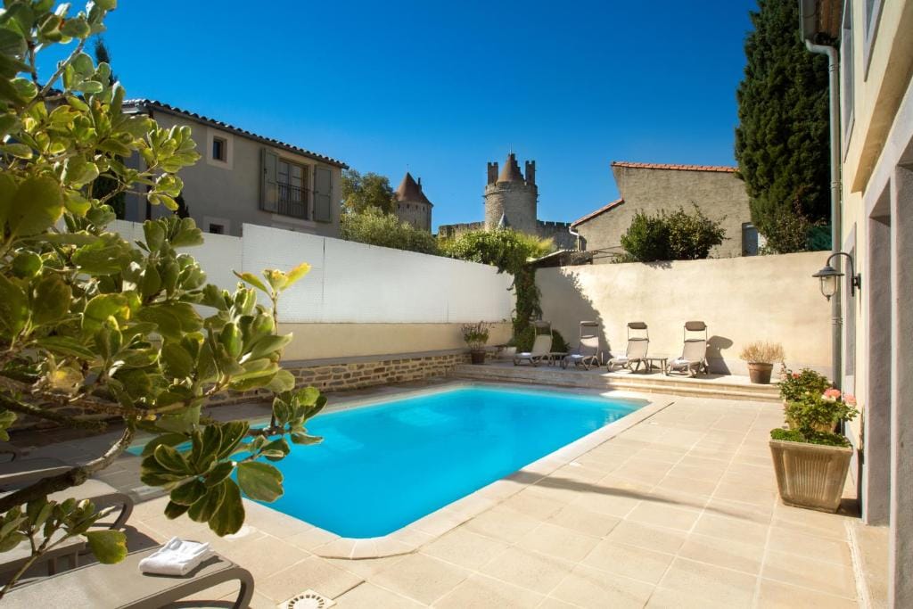 Hôtel l'Aragon à 50m de la cité de Carcassonne — 1