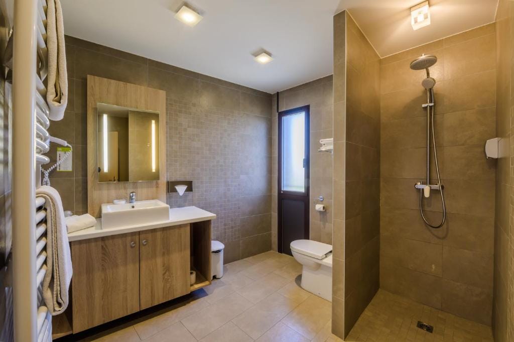 Hôtel l'Aragon à 50m de la cité de Carcassonne — 3