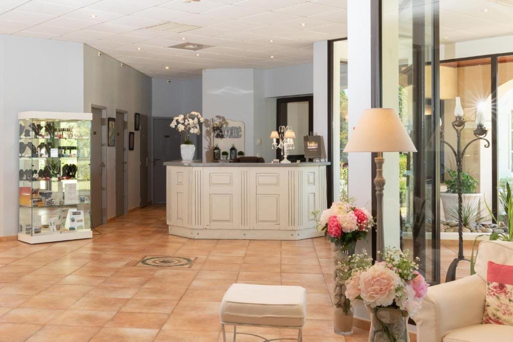 Hôtel La Bastide Saint Martin — 2