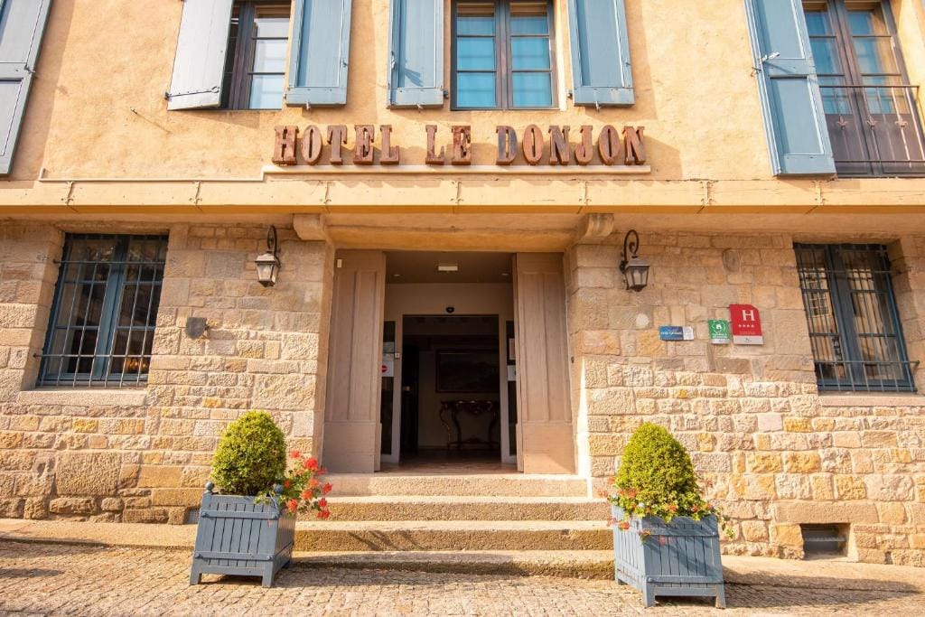 Hôtel Le Donjon - Cœur de La Cité Médiévale — 4