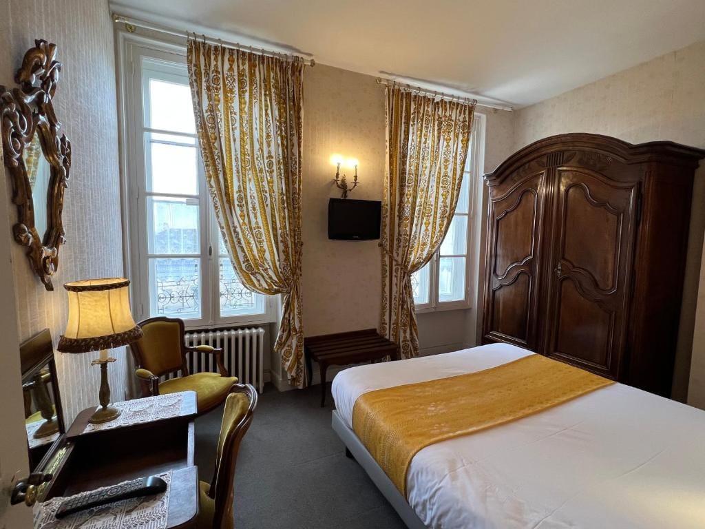 Hotel Montsegur — 2
