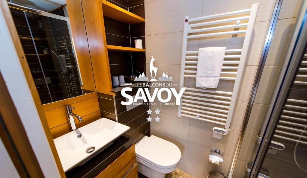 Les Balcons du Savoy — 3