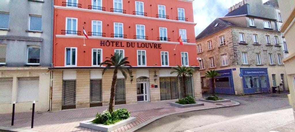 Hotel du Louvre — 1
