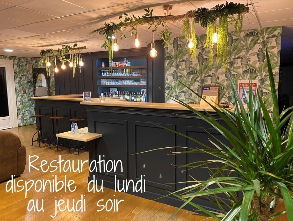 SHELDER Hôtel - CHERBOURG EN COTENTIN - Equeurdreville — 1